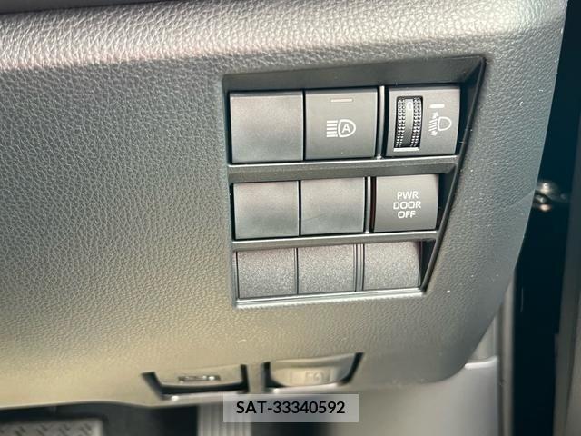 Toyota VOXY 2024-03 231996-16