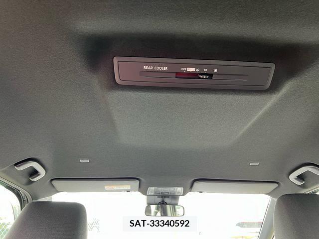 Toyota VOXY 2024-03 231996-12