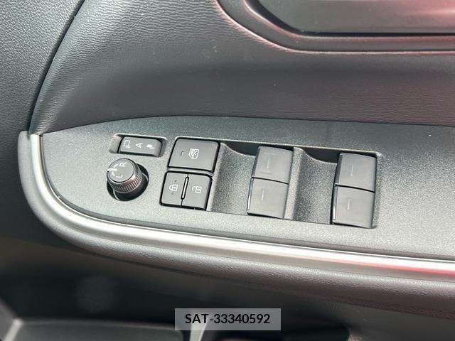 Toyota VOXY 2024-03 231996-15