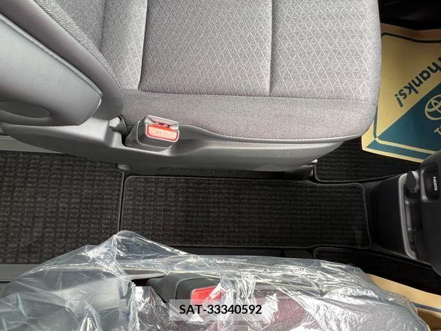 Toyota VOXY 2024-03 231996-19