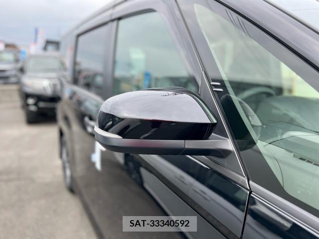 Toyota VOXY 2024-03 231996-3