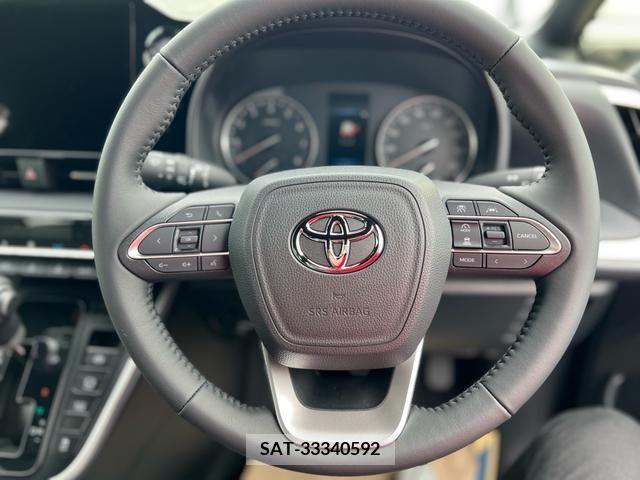 Toyota VOXY 2024-03 231996-8