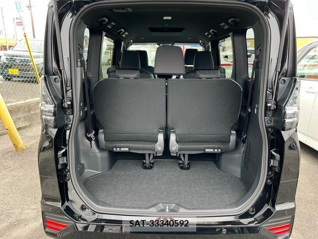 Toyota VOXY 2024-03 231996-6