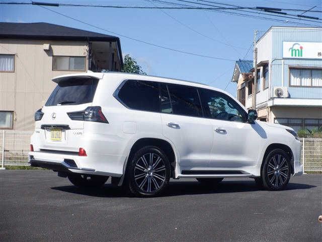Lexus LX 2021-02 17089-2