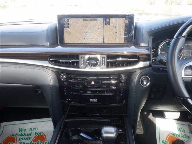 Lexus LX 2021-02 17089-4