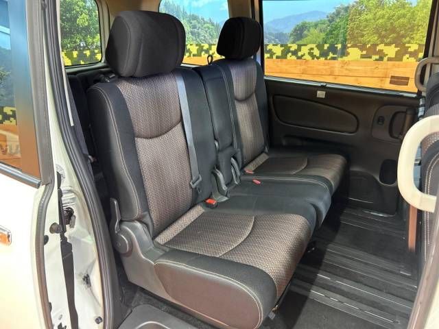 Nissan SERENA 2014-02 188933-9