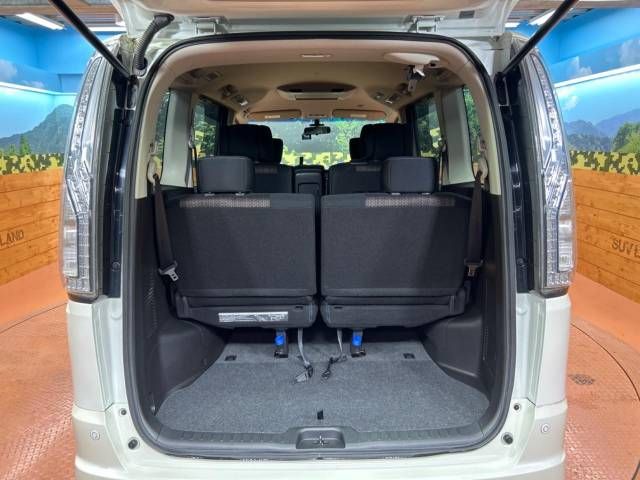 Nissan SERENA 2014-02 188933-11