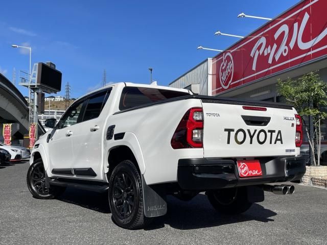 Toyota HILUX 2022-04 28114-3