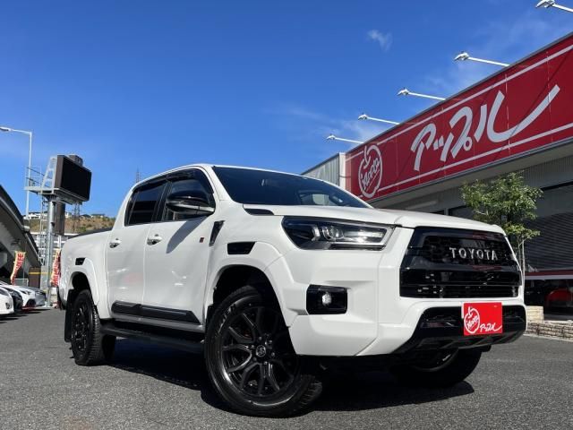 Toyota HILUX 2022-04 28114-1