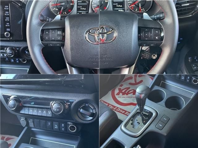 Toyota HILUX 2022-04 28114-22