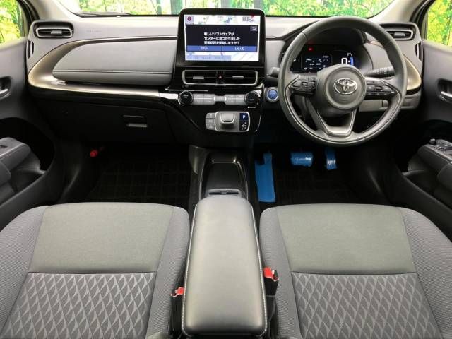 Toyota AQUA 2021-11 188508-1