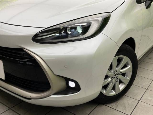 Toyota AQUA 2021-11 188508-12