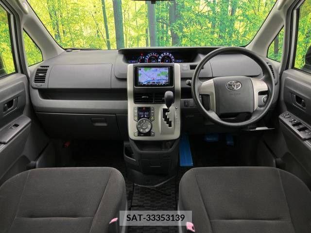 Toyota VOXY 2009-09 321308-1