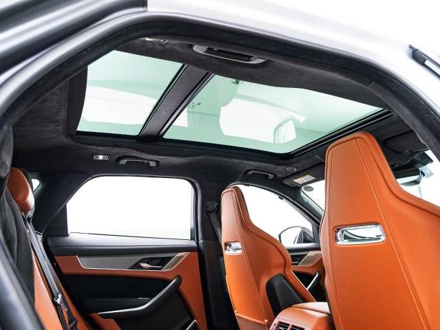 Jaguar F-PACE 2021-10 186826-6