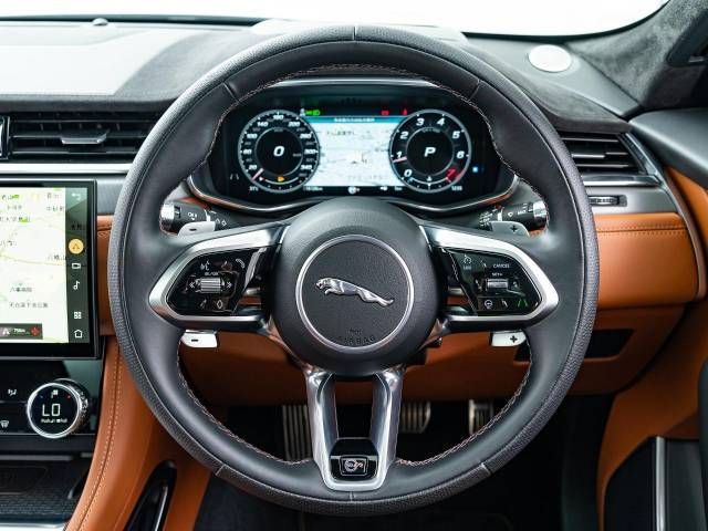 Jaguar F-PACE 2021-10 186826-11