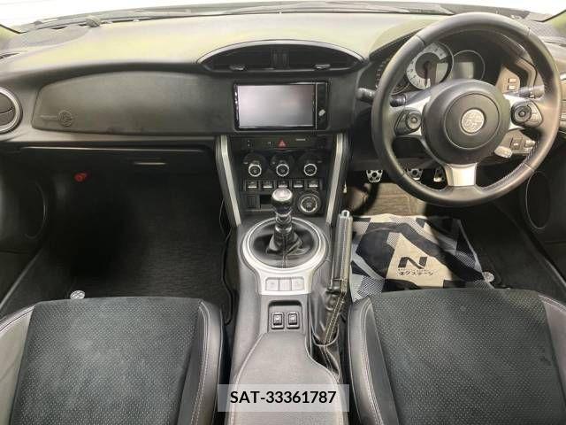 Toyota 86 2020-04 216890-1