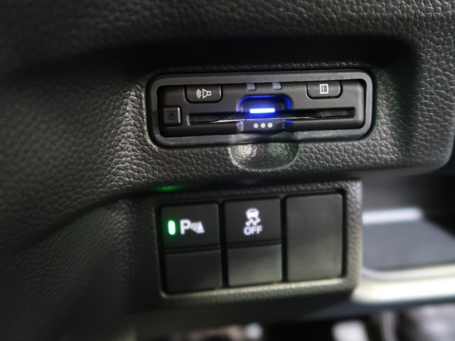 Honda N BOX CUSTOM 2022-06 25288-27