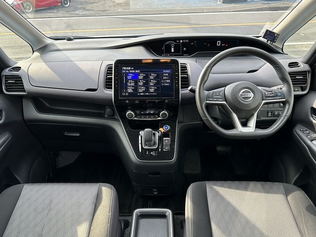 Nissan SERENA 2020-06 196735-7