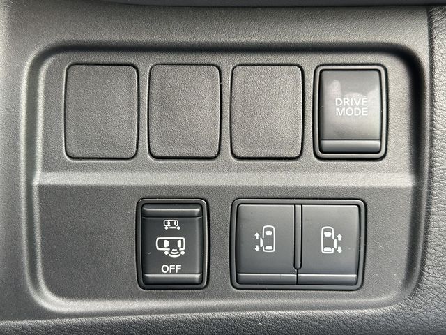 Nissan SERENA 2020-06 196735-21