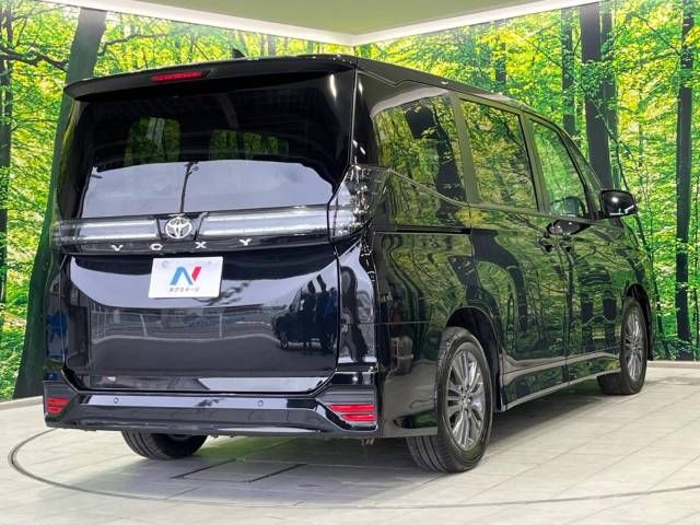 Toyota VOXY 2023-05 184902-17
