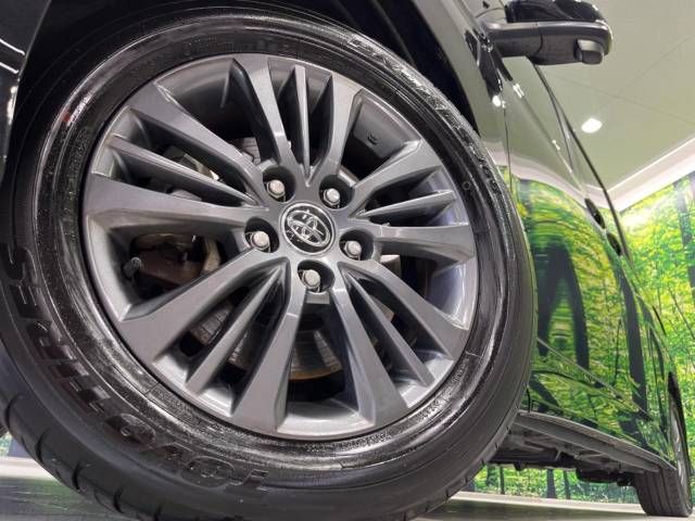 Toyota VOXY 2023-05 184902-13