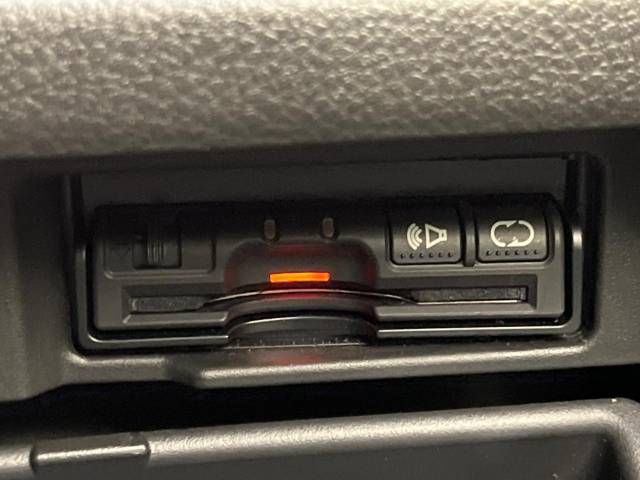 Nissan SERENA 2014-08 22122-7
