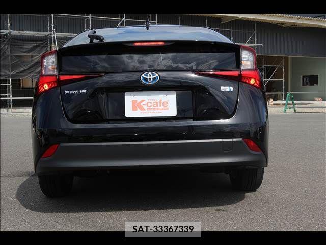 Toyota PRIUS 2022-07 352588-14