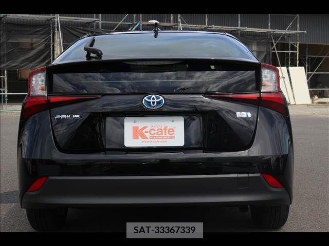 Toyota PRIUS 2022-07 352588-5