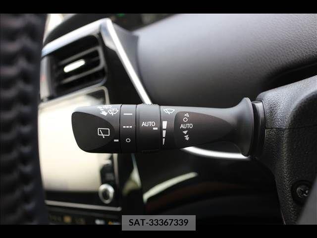 Toyota PRIUS 2022-07 352588-29