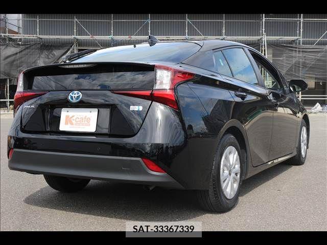 Toyota PRIUS 2022-07 352588-4