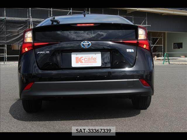 Toyota PRIUS 2022-07 352588-16