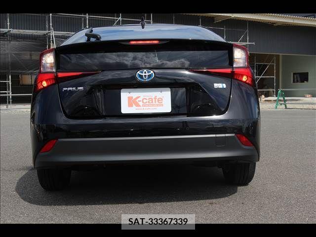 Toyota PRIUS 2022-07 352588-15