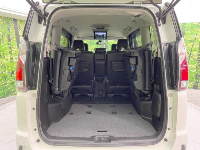 Nissan SERENA 2018-04 184556-12