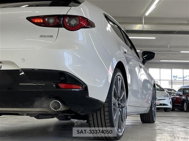 Mazda MAZDA3 2022-10 236395-9