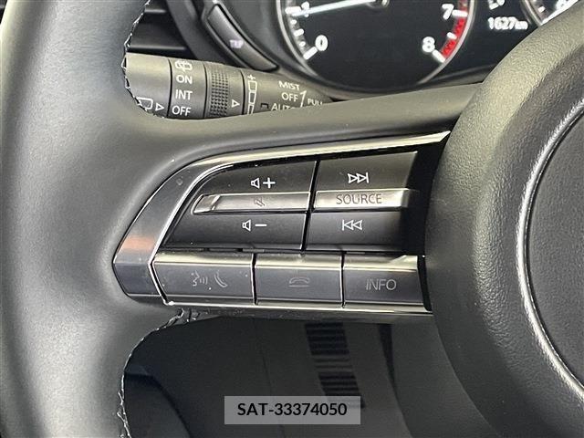 Mazda MAZDA3 2022-10 236395-19