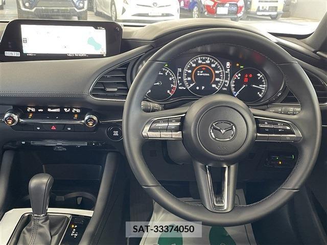 Mazda MAZDA3 2022-10 236395-16