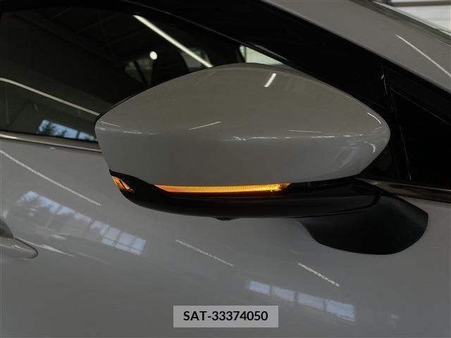 Mazda MAZDA3 2022-10 236395-13