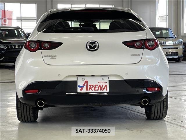 Mazda MAZDA3 2022-10 236395-5