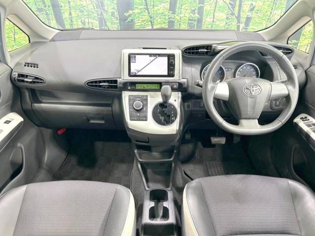 Toyota WISH 2015-10 196674-1