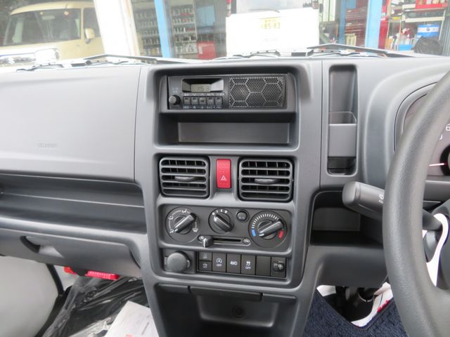 Suzuki CARRY TRUCK 2023-06 28017-7