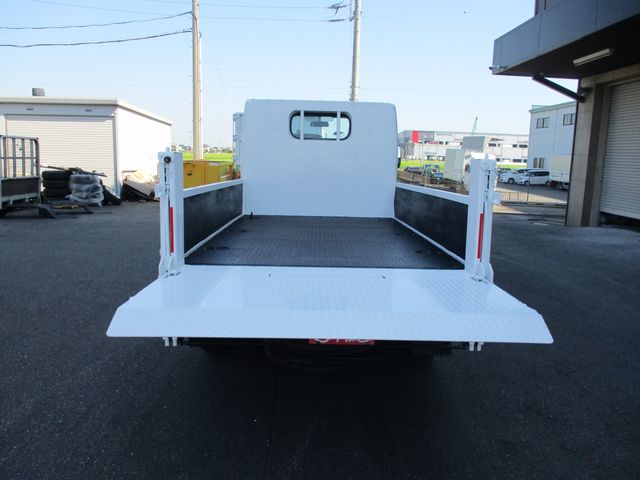 Nissan ATLAS 2014-05 7376-7