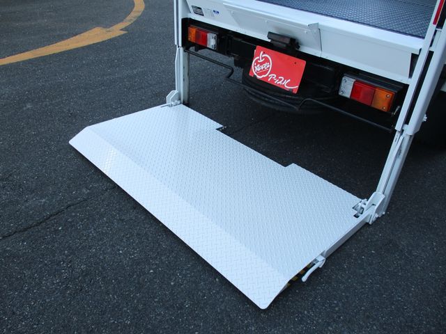 Nissan ATLAS 2014-05 7376-9