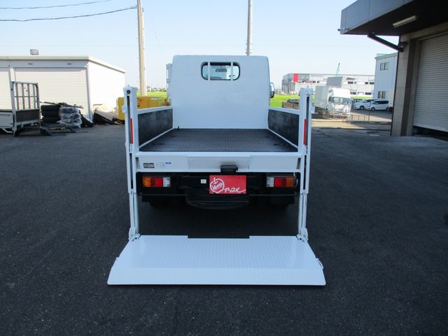 Nissan ATLAS 2014-05 7376-8