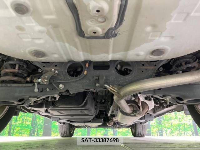 Toyota HARRIER 2014-12 331184-19
