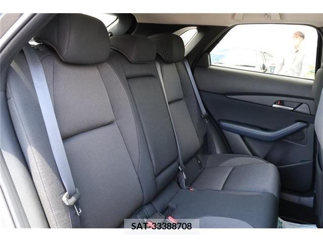 Mazda CX-30 2022-04 265992-23