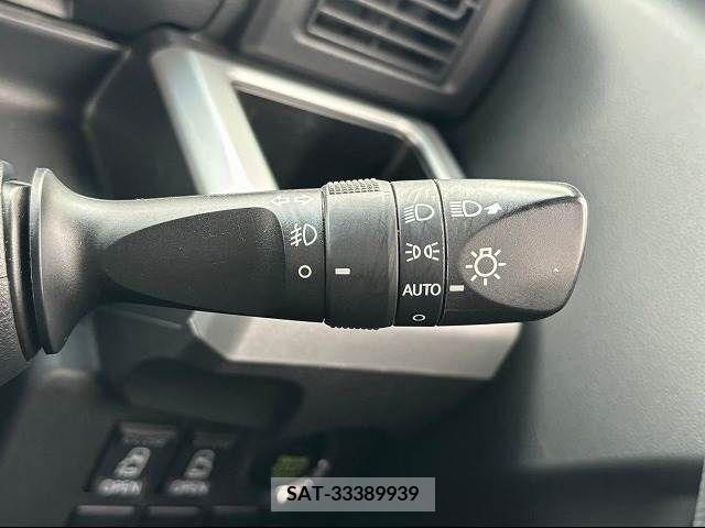 Daihatsu WAKE 2016-06 209992-11