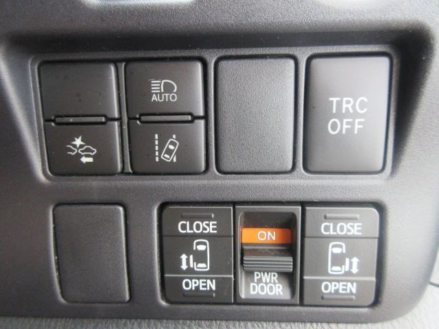 Toyota NOAH HYBRID 2017-03 18810-18