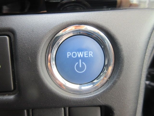 Toyota NOAH HYBRID 2017-03 18810-21