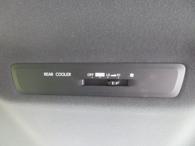 Toyota NOAH HYBRID 2017-03 18810-26