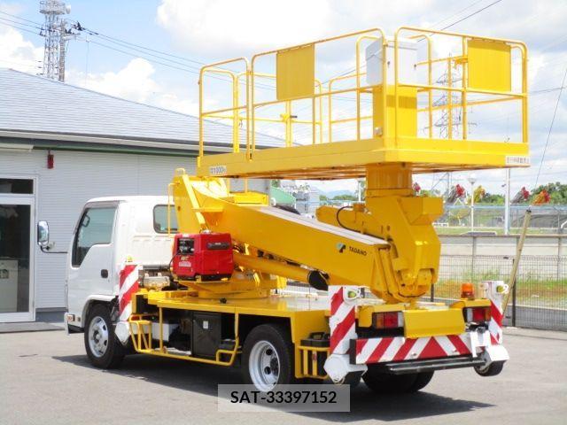 Isuzu ELF TRUCK 2018-01 324068-3